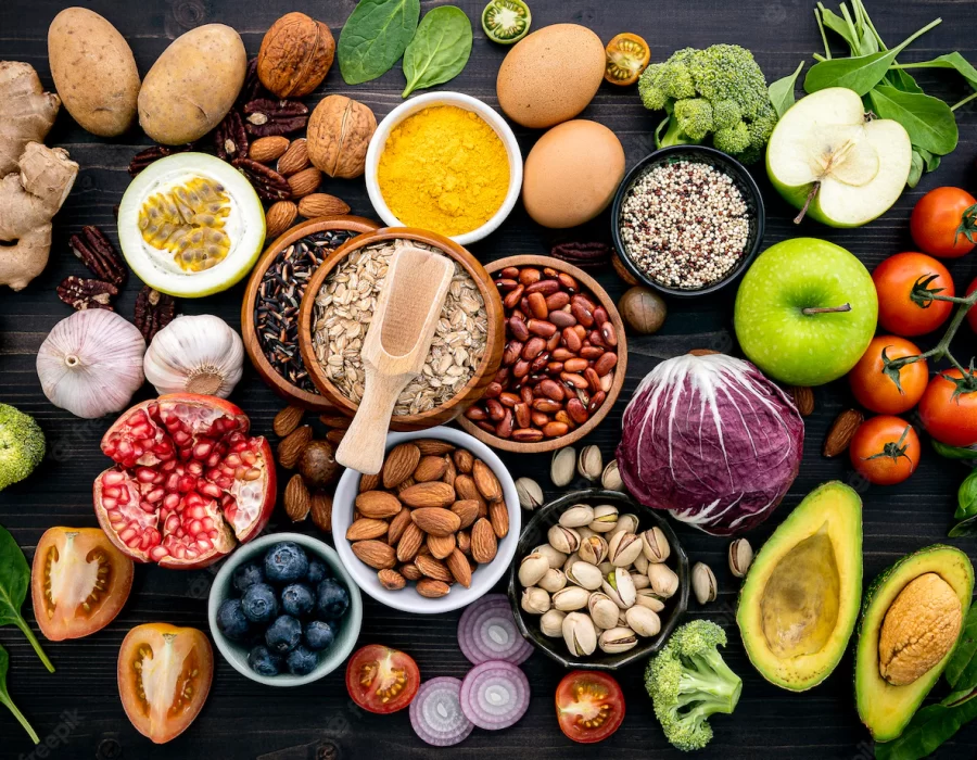 The healthy diet and the reality of superfoods