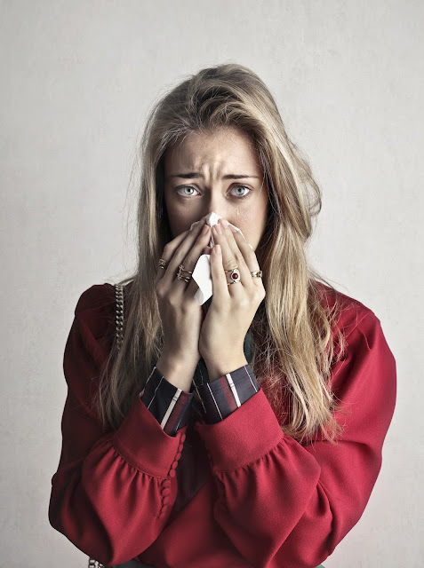 TREATING ALLERGIC RHINITIS WITH MEDICAL AND HOME REMEDIES