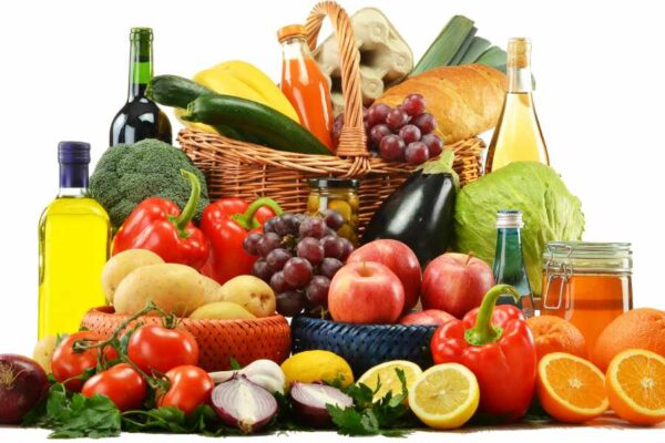 vegetables-and-fruits-compressed-e1761566674939 لهذا السبب، تناول المزيد من الخضروات والفواكه