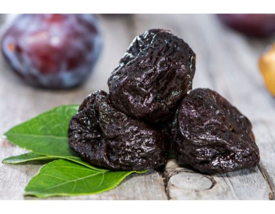 Dried plum: and its benefits are amazing